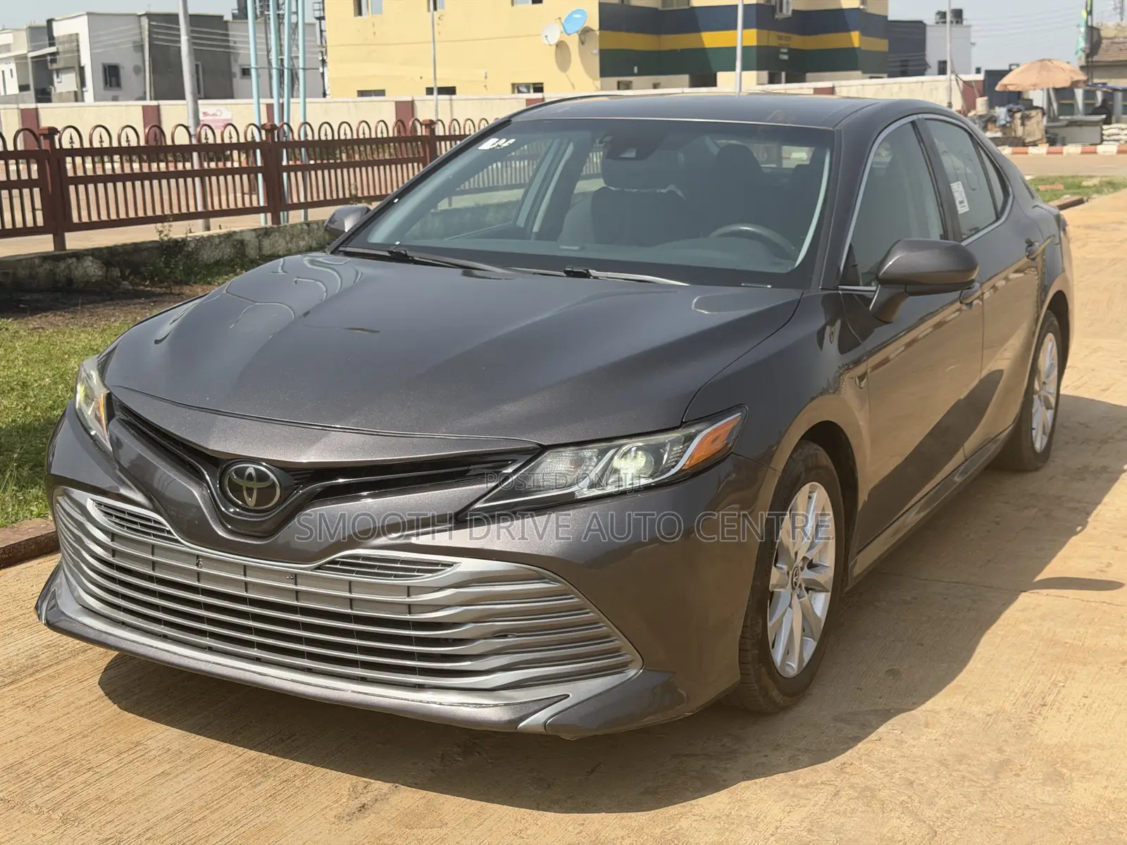 Toyota Camry LE (2.5L 4cyl 8A) 2019 Gray