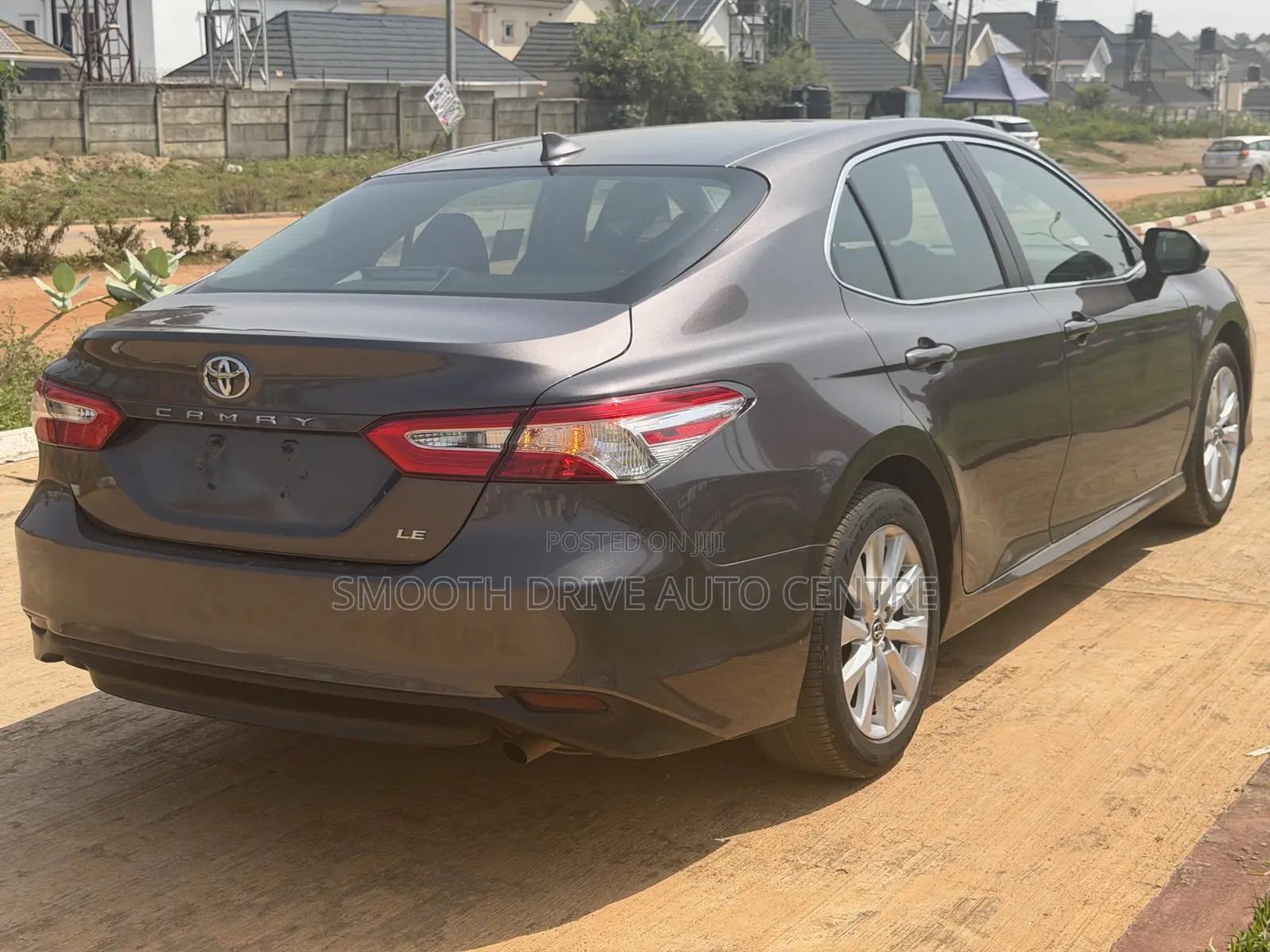 Toyota Camry LE (2.5L 4cyl 8A) 2019 Gray