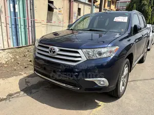 Toyota Highlander Limited 4dr SUV AWD (3.5L 6cyl 6A) 2014 Blue