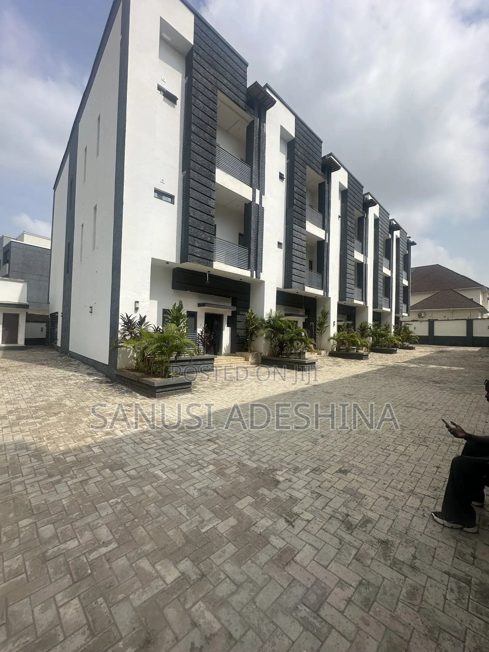 4bdrm Duplex in Life Camps Abuja for sale