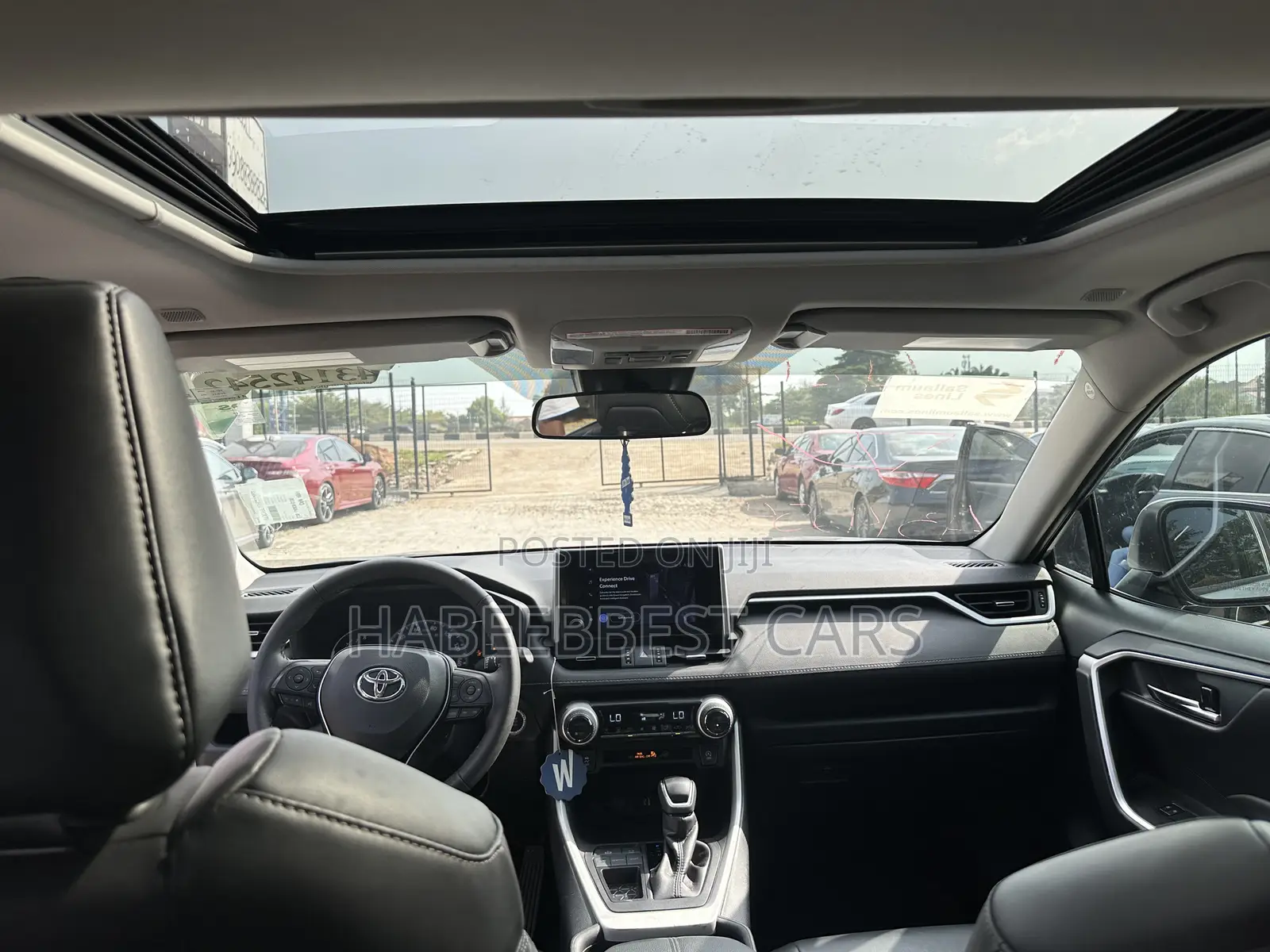 Toyota RAV4 XLE FWD 2024 Silver