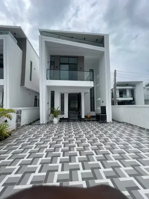 5bdrm Apartment in Ado / Ajah for sale