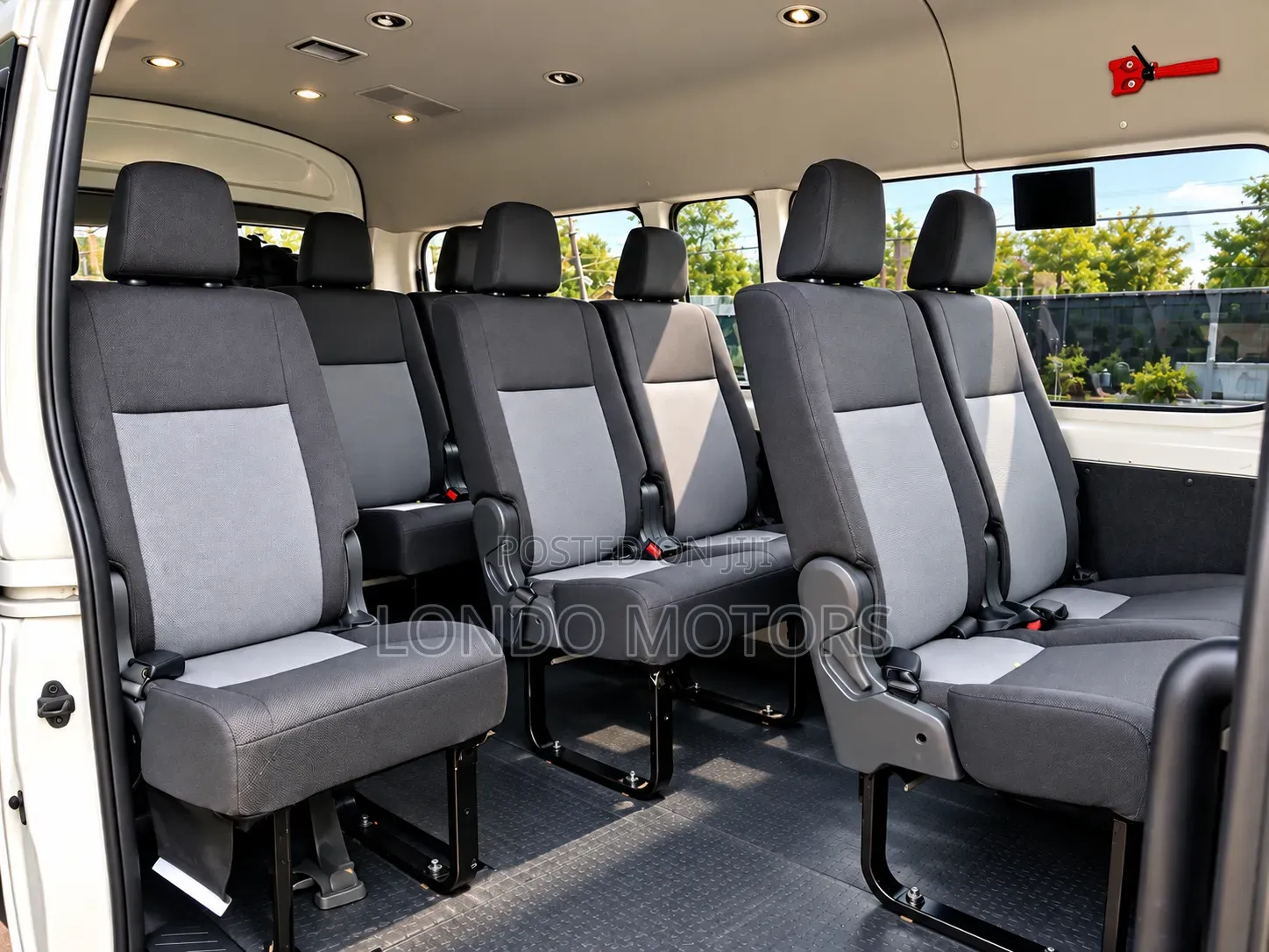Toyota HiAce 2022 White