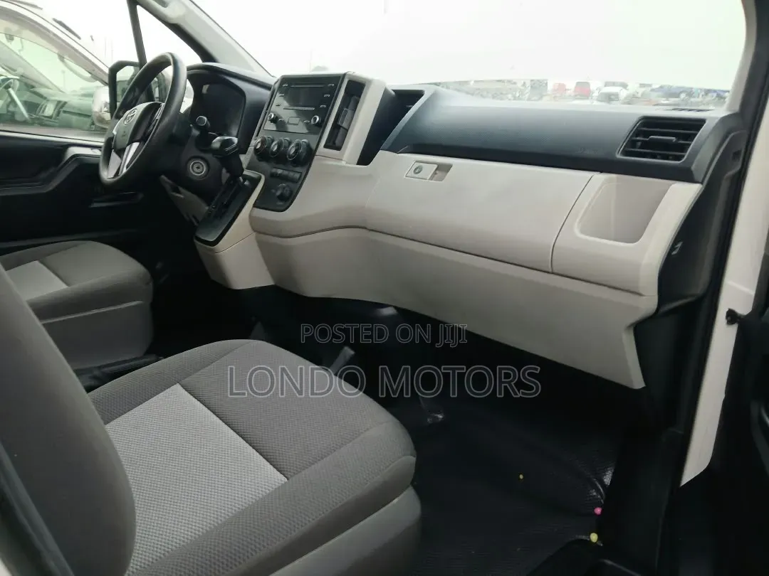 Toyota HiAce 2022 White