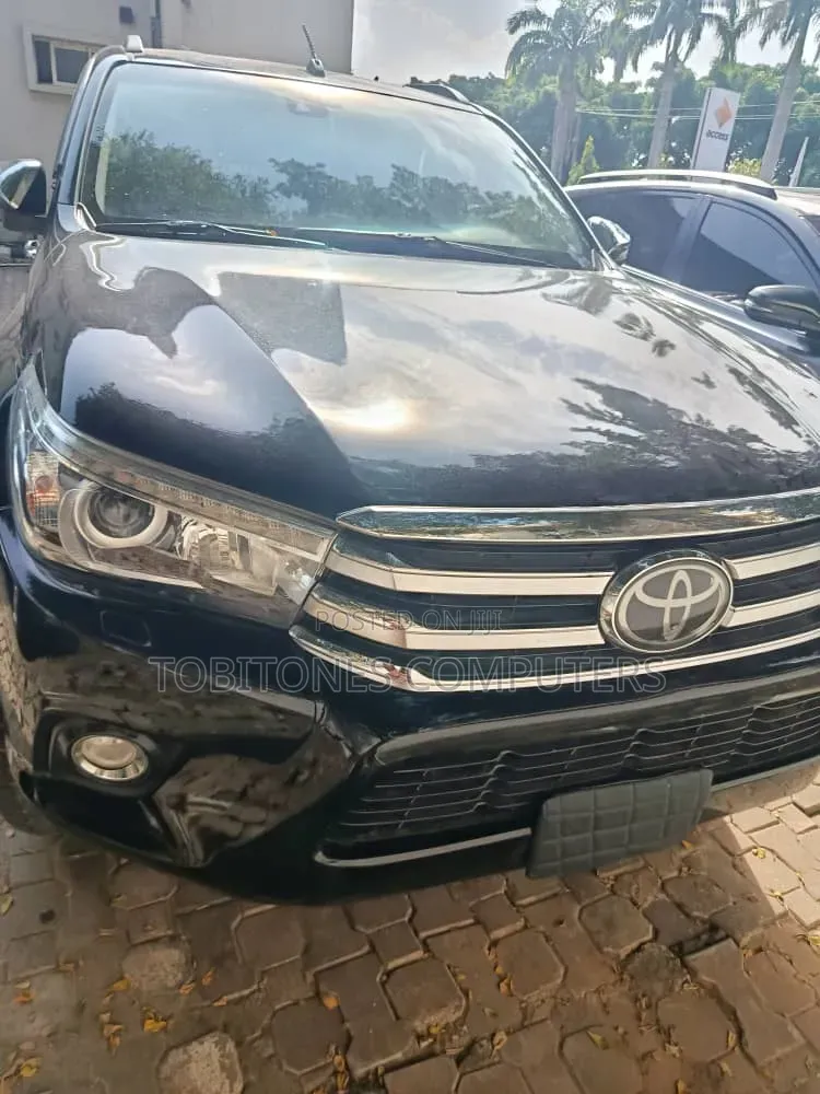 Toyota Hilux Revo Smart Cab Deisel 2.8 RWD 2021 Black