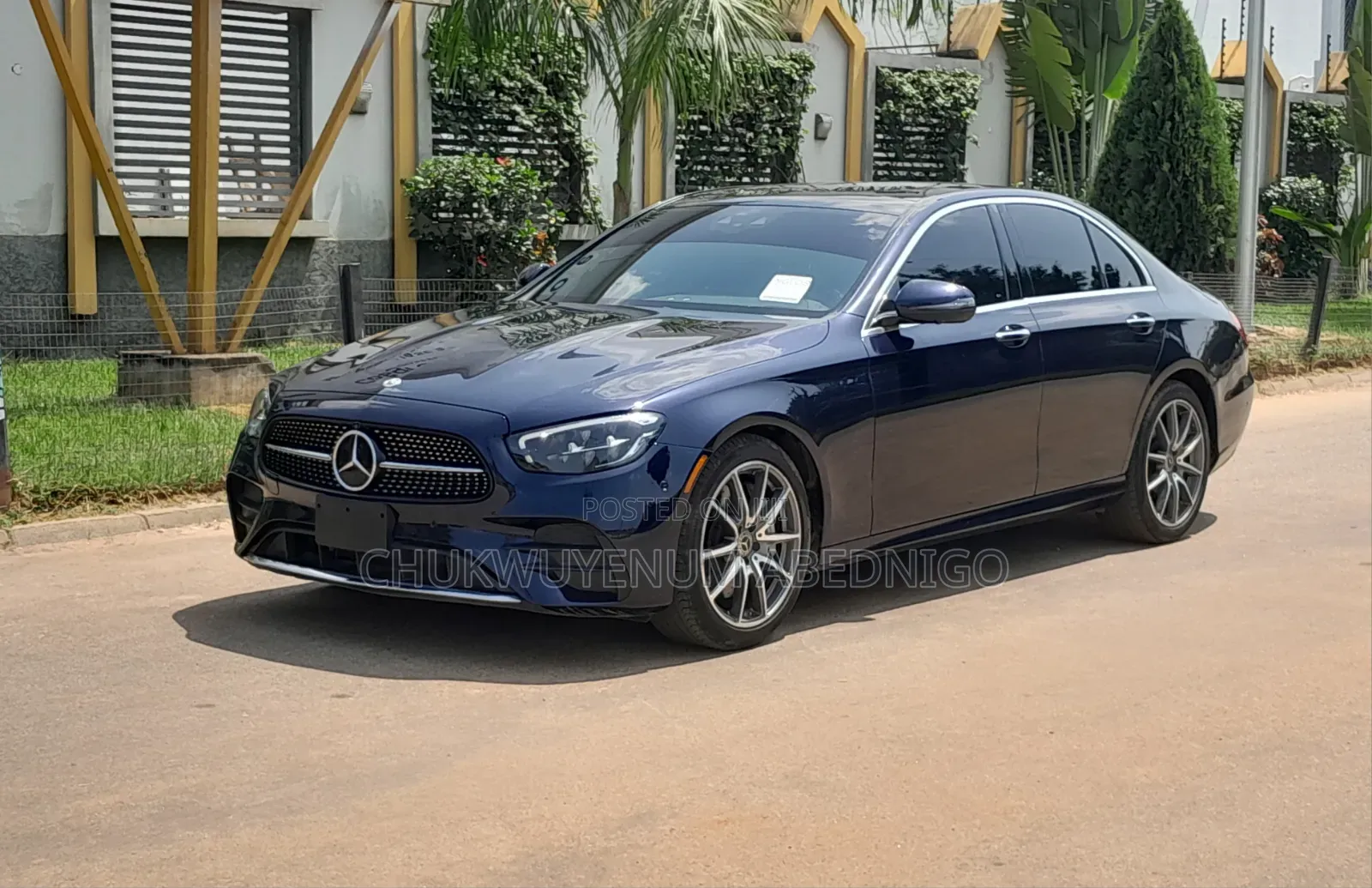 Mercedes-Benz E350 2024 Blue