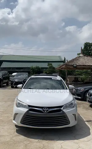 Toyota Camry 2017 White