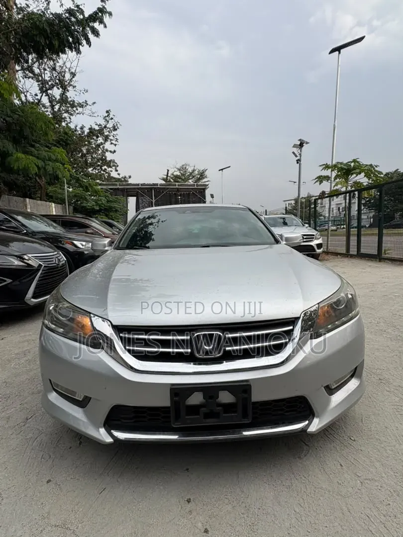Honda Accord EX 4dr Sedan FWD (2.4L 4cyl 2A) 2013 Silver
