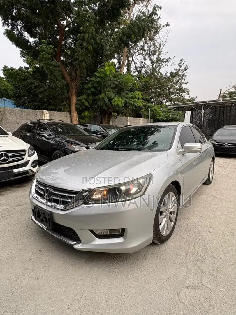 Honda Accord EX 4dr Sedan FWD (2.4L 4cyl 2A) 2013 Silver