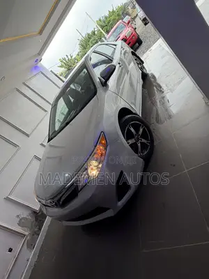 Toyota Camry LE 4dr Sedan w/Prod. End 11/13 (2.5L 4cyl 6A) 2014 Silver
