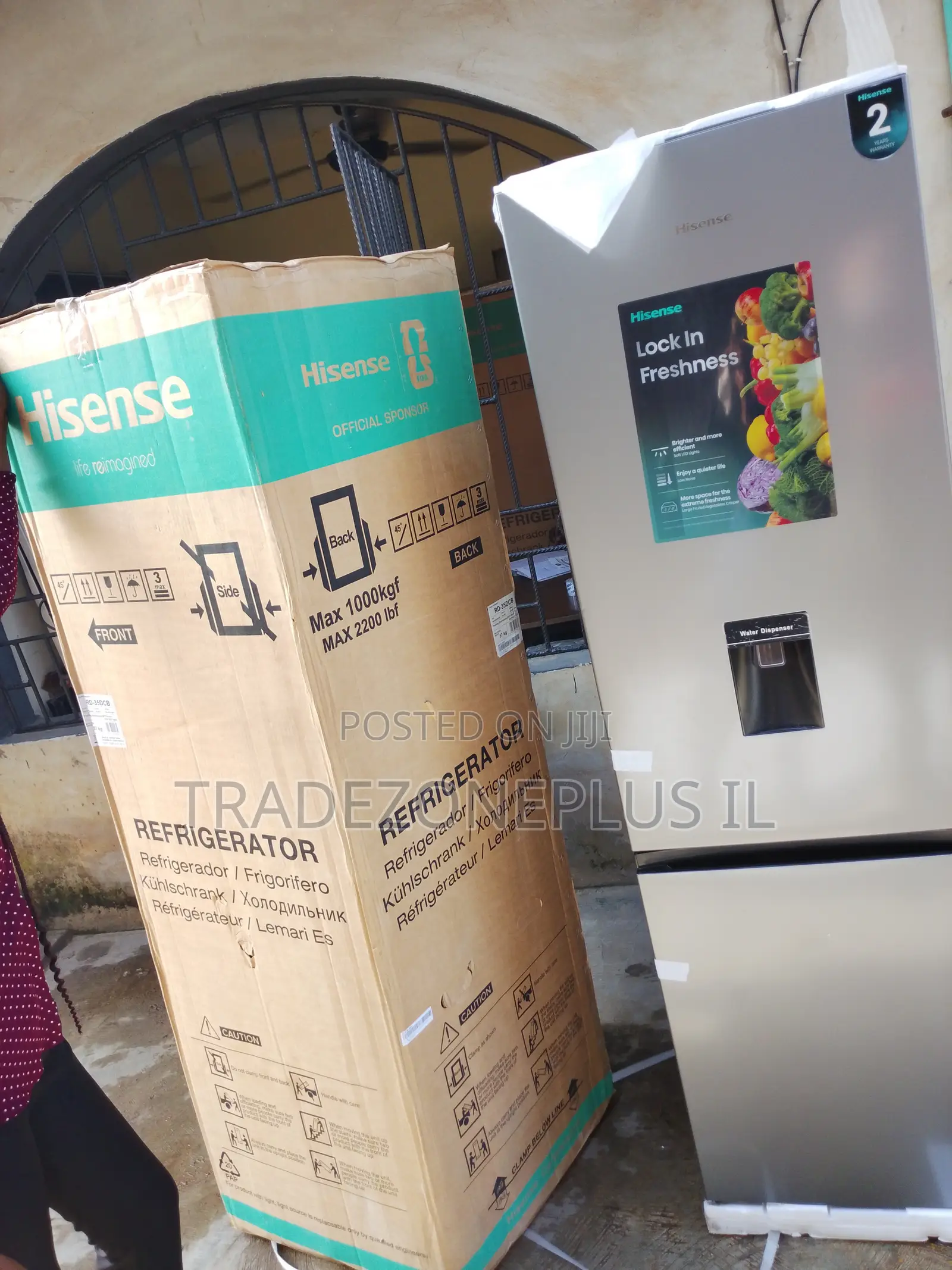 Hisense RD-3DCB Refrigerator Featuring an Integrated Water Dispenser