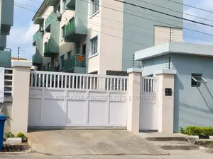 5bdrm Duplex in Opebi for sale
