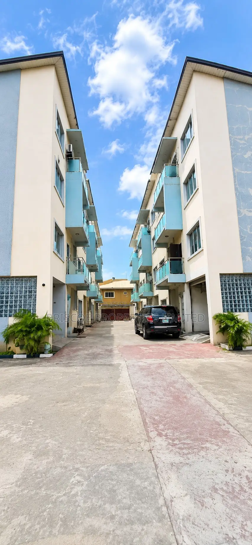 5bdrm Duplex in Opebi for sale