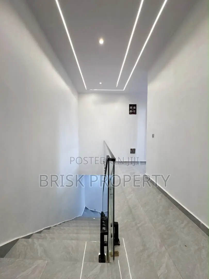 4bdrm Duplex in Ajah for sale