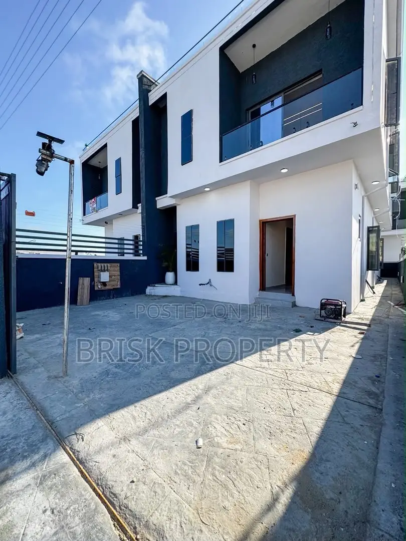 4bdrm Duplex in Ajah for sale