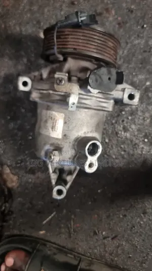 A/C COMPRESSOR Nissan Amira 2012