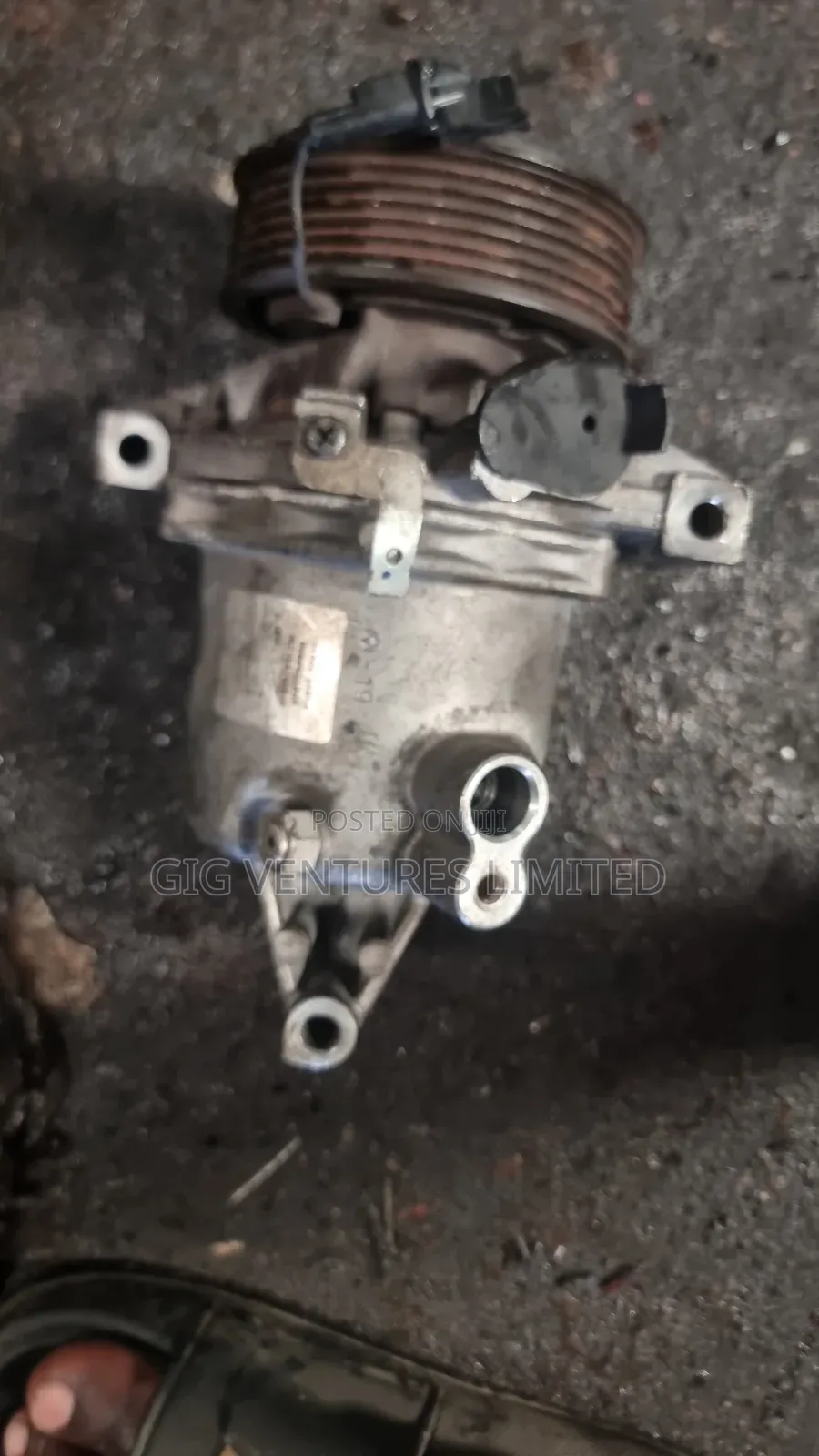 A/C COMPRESSOR Nissan Amira 2012