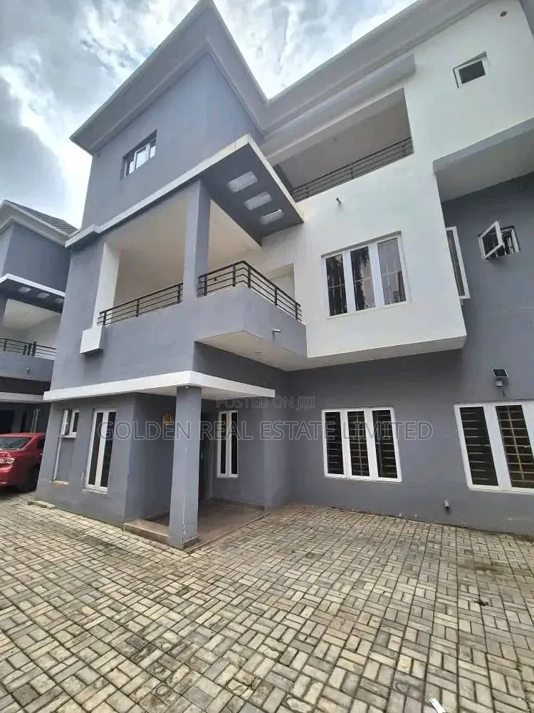 4bdrm Townhouse / Terrace in Guzape District for rent