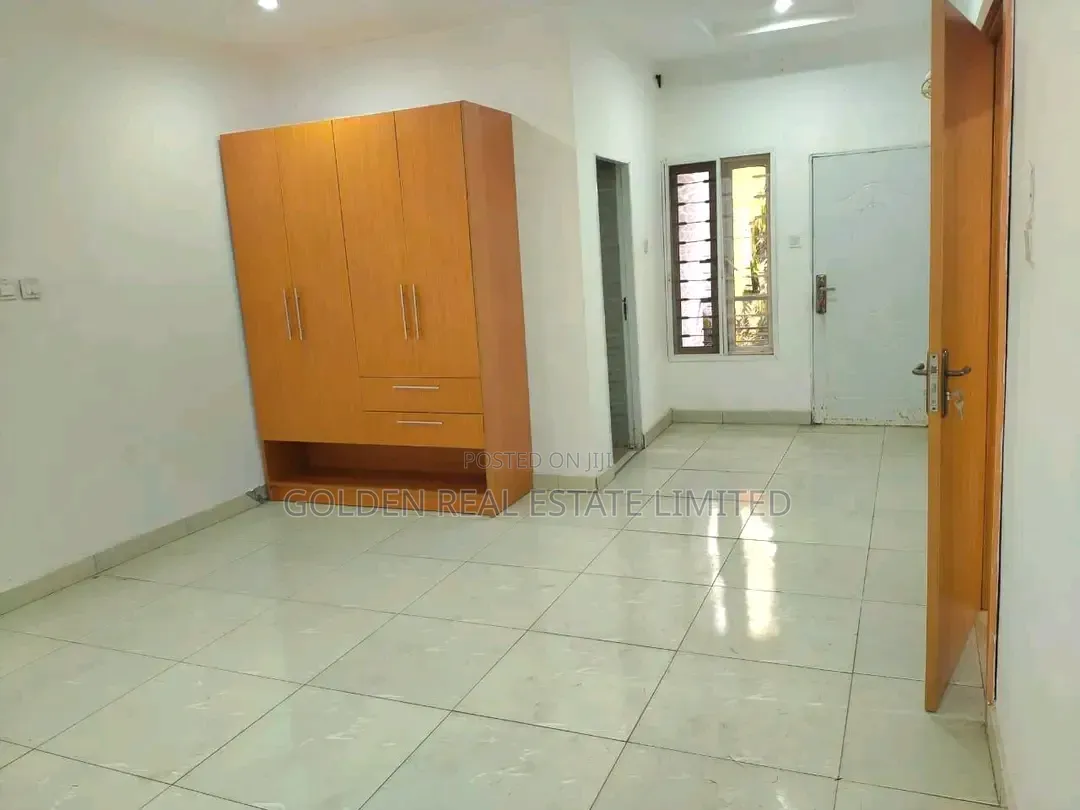 4bdrm Townhouse / Terrace in Guzape District for rent