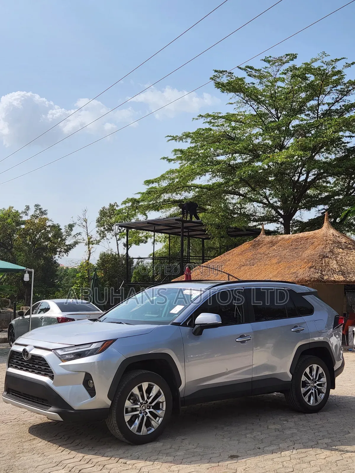 Toyota RAV4 XLE AWD 2024 Silver