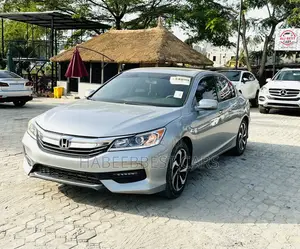 Honda Accord EX 4dr Sedan FWD (2.4L 4cyl 2A) 2016 Silver