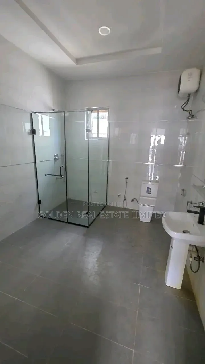 5bdrm Duplex in Jahi for rent