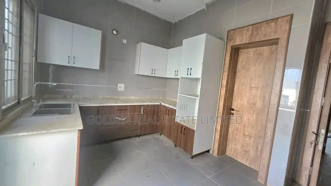 5bdrm Duplex in Jahi for rent