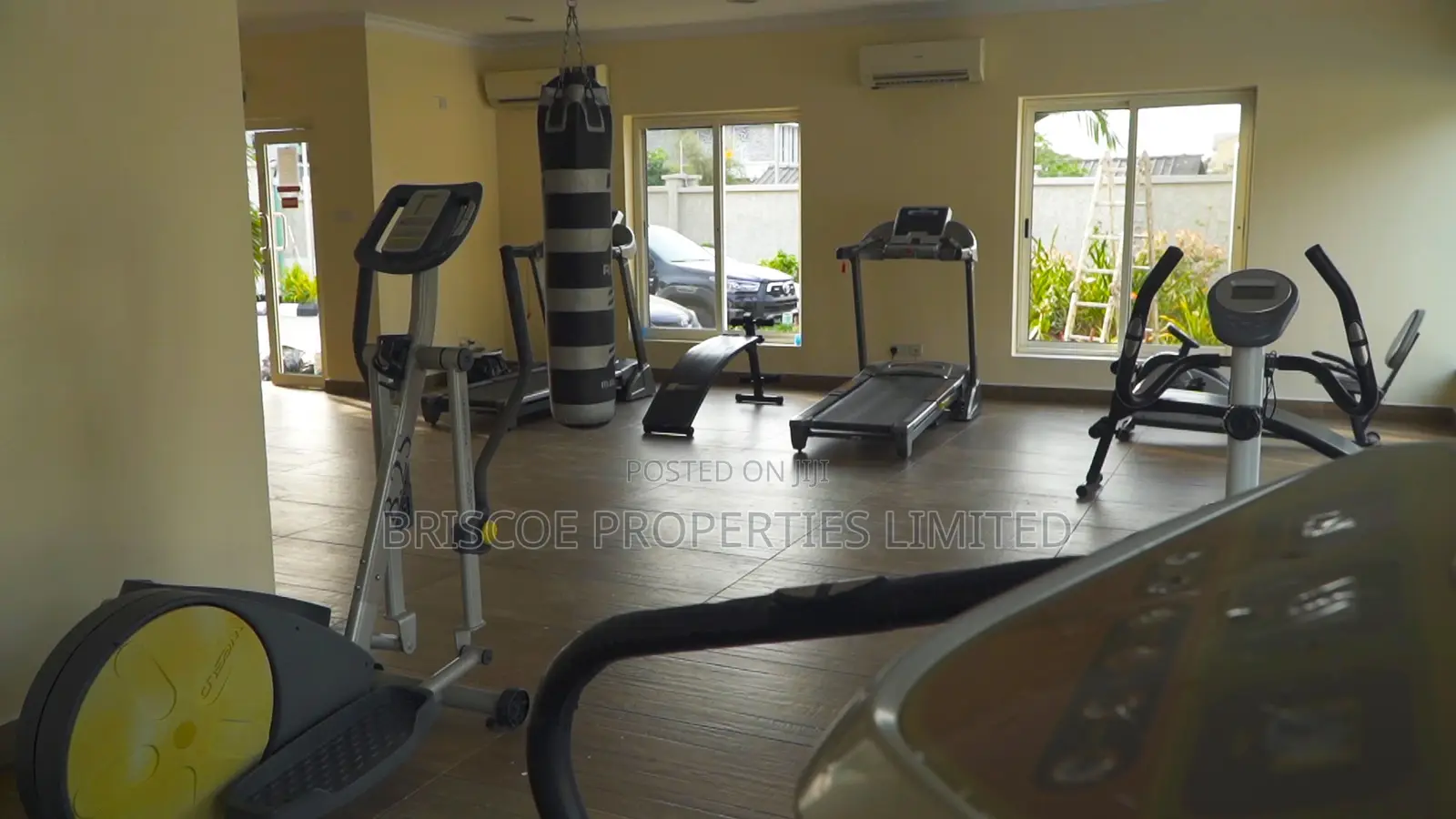 3bdrm Apartment in Ikeja GRA for sale
