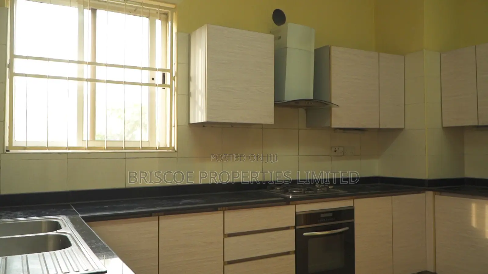 3bdrm Apartment in Ikeja GRA for sale