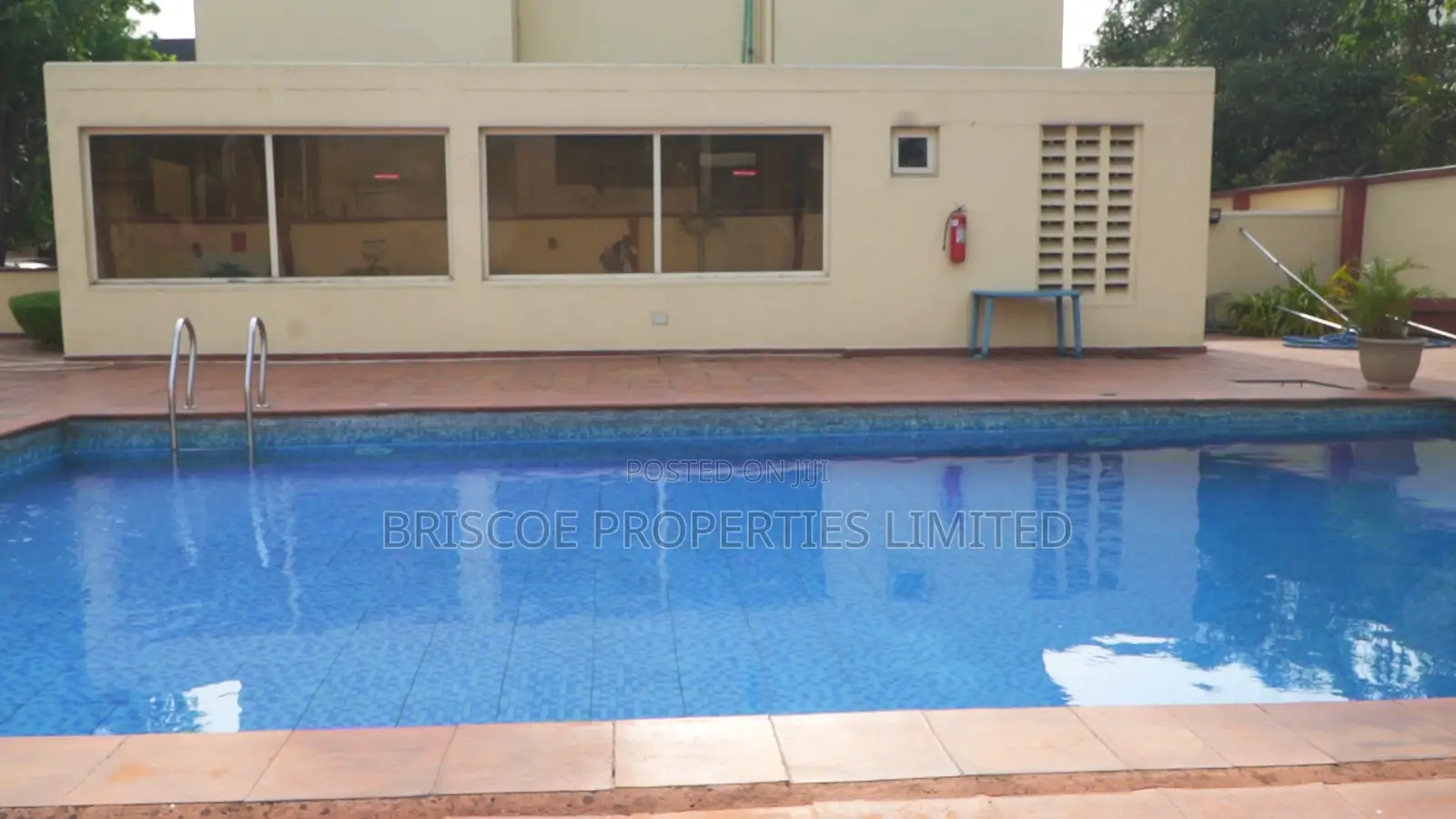 3bdrm Apartment in Ikeja GRA for sale