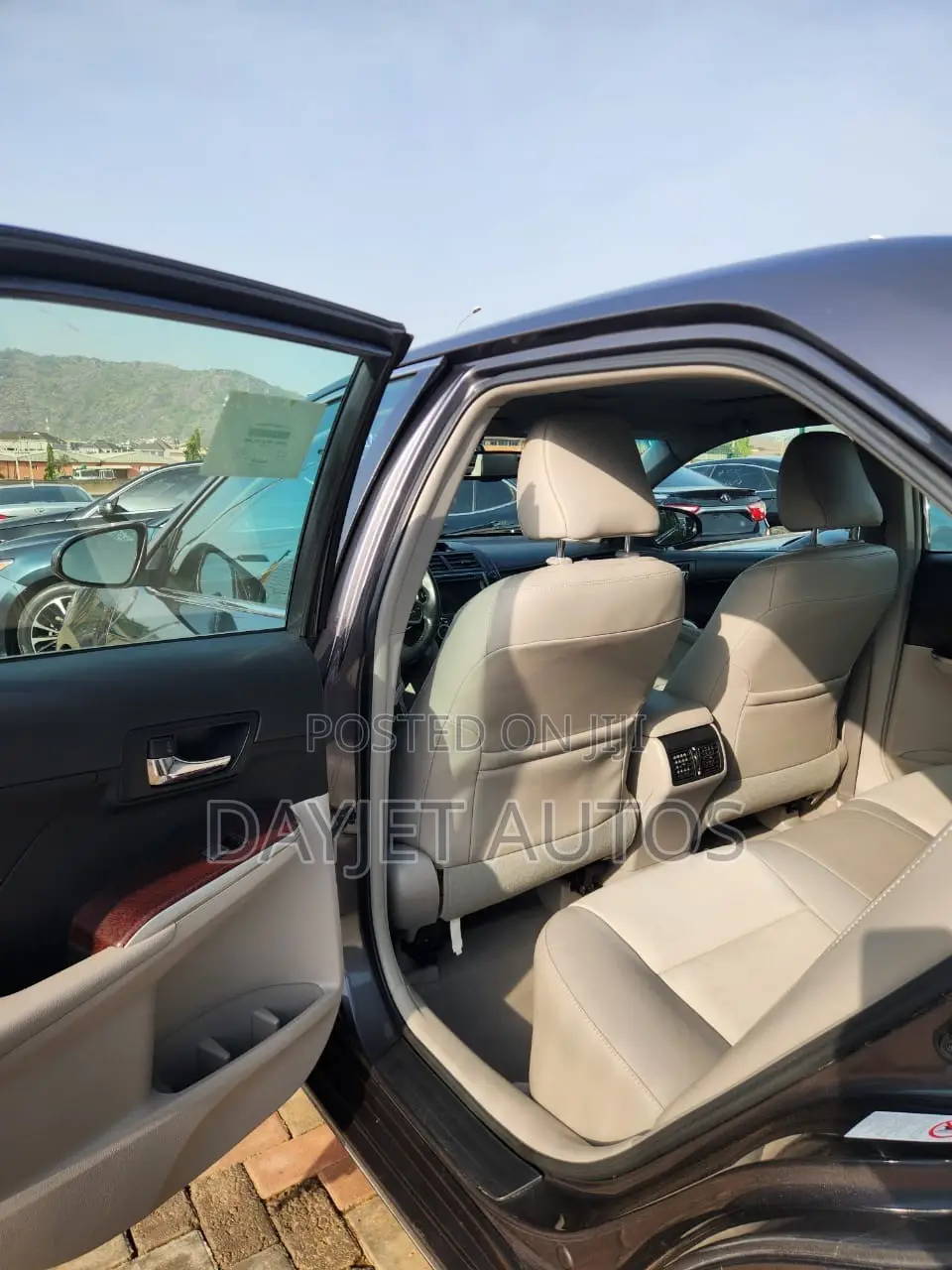 Toyota Camry XLE 4dr Sedan (2.5L 4cyl 6A) 2014 Gray