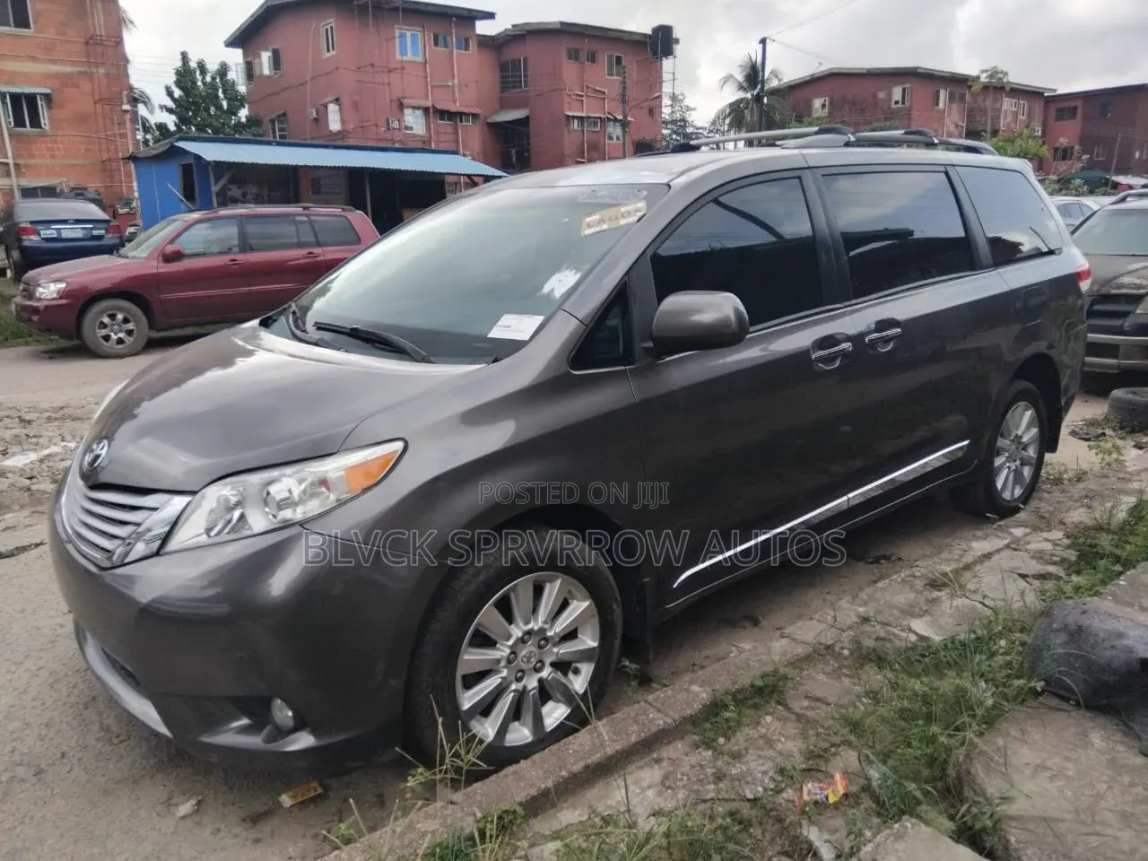 Toyota Sienna 2011 Silver