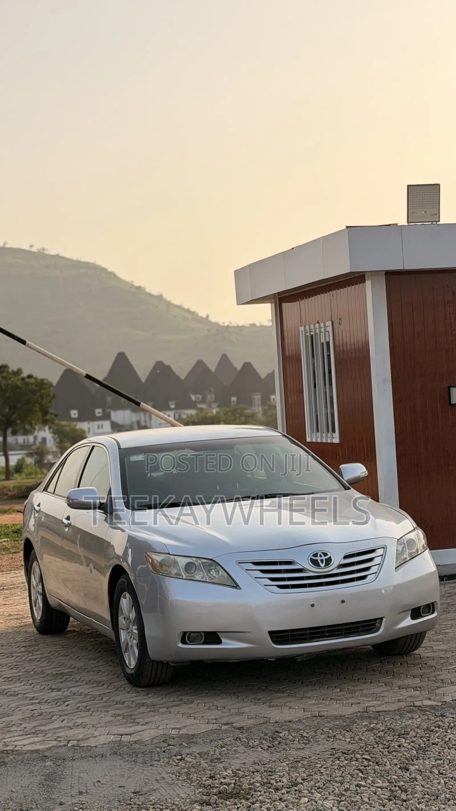 Toyota Camry LE 4dr Sedan (2.4L 4cyl 5A) 2009 Silver
