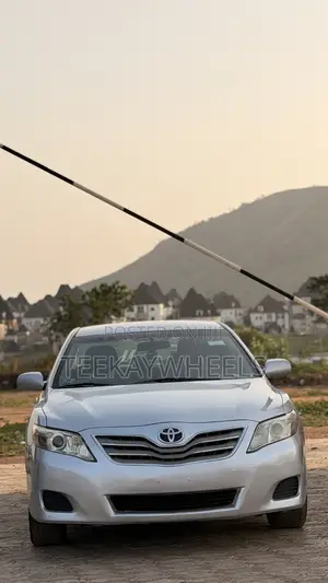 Toyota Camry 2010 Silver