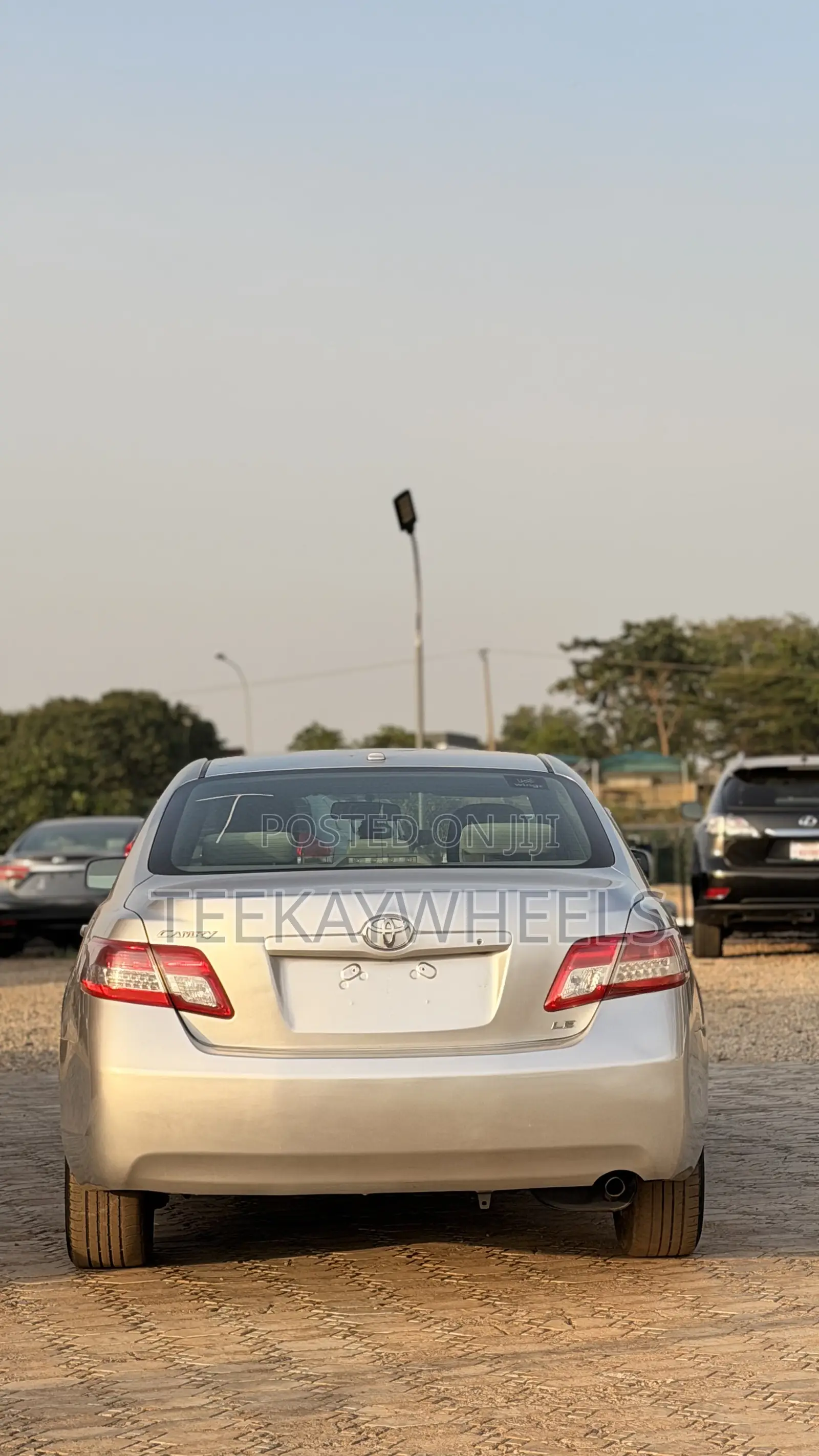 Toyota Camry 2010 Silver