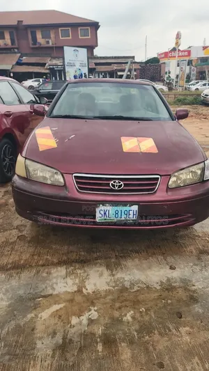 Toyota Camry 2000 Burgundy