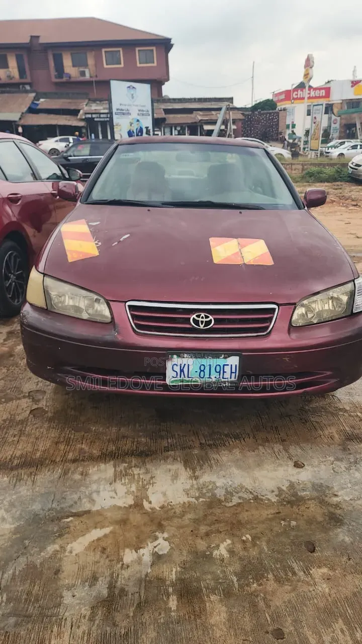 Toyota Camry 2000 Burgundy