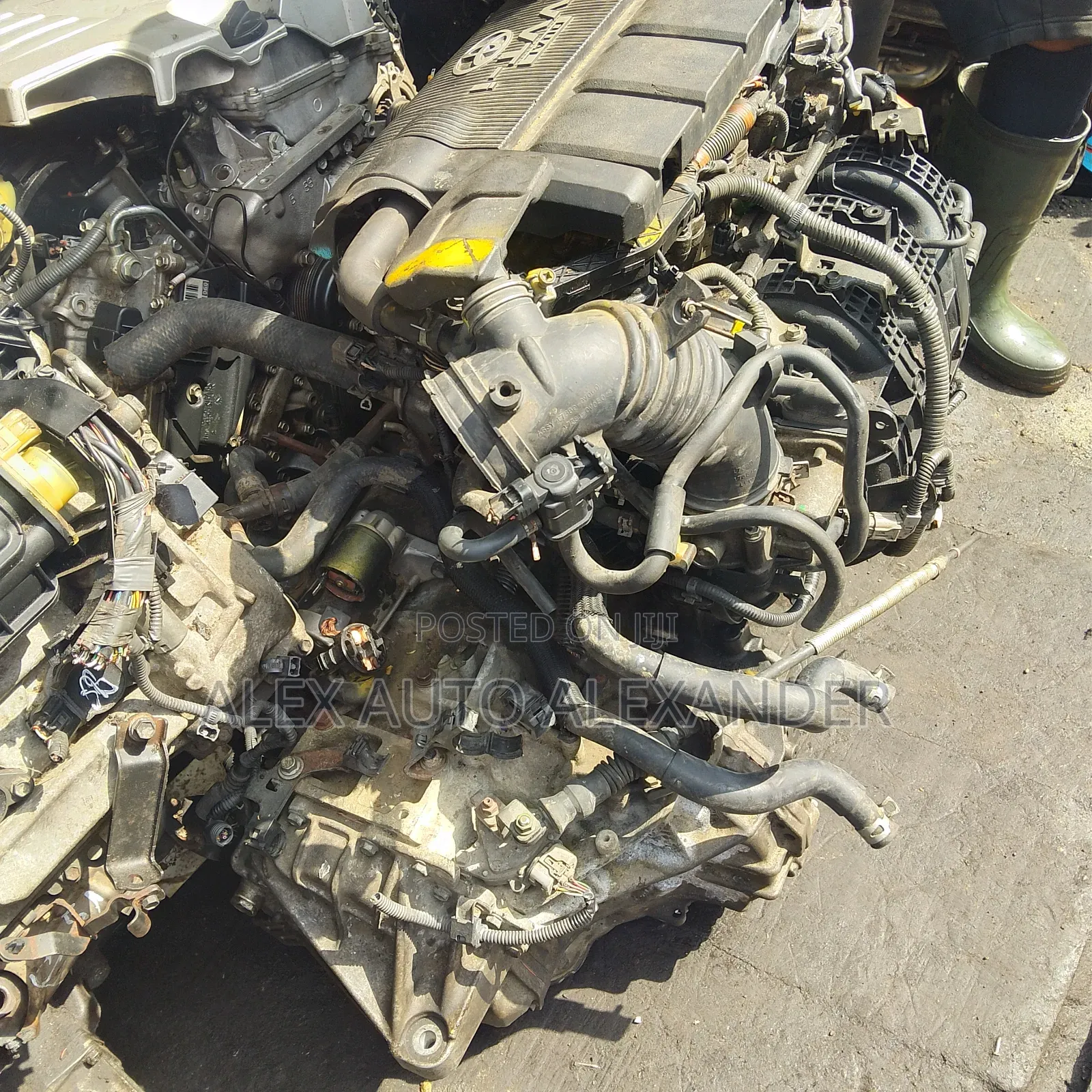 Toyota Camry 2015 Tokubo Engine and Gearbox 4plug