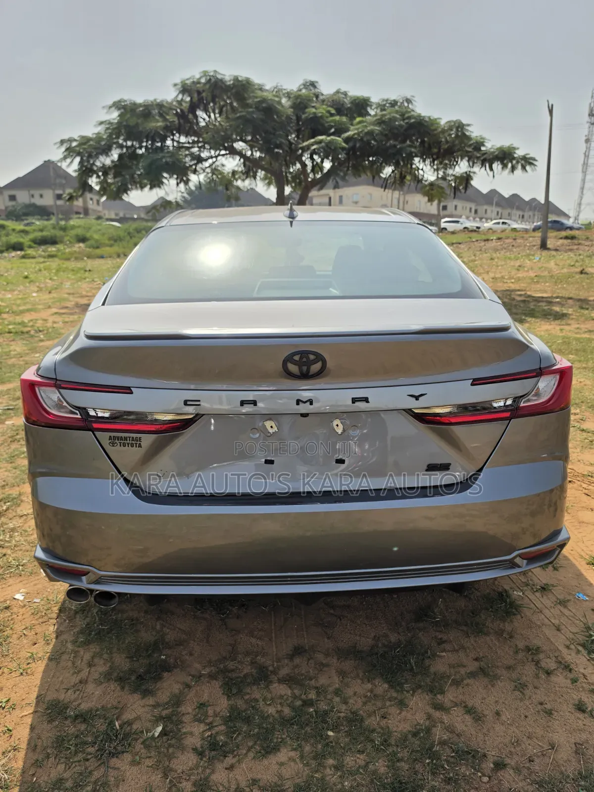Toyota Camry SE 2025 Gray