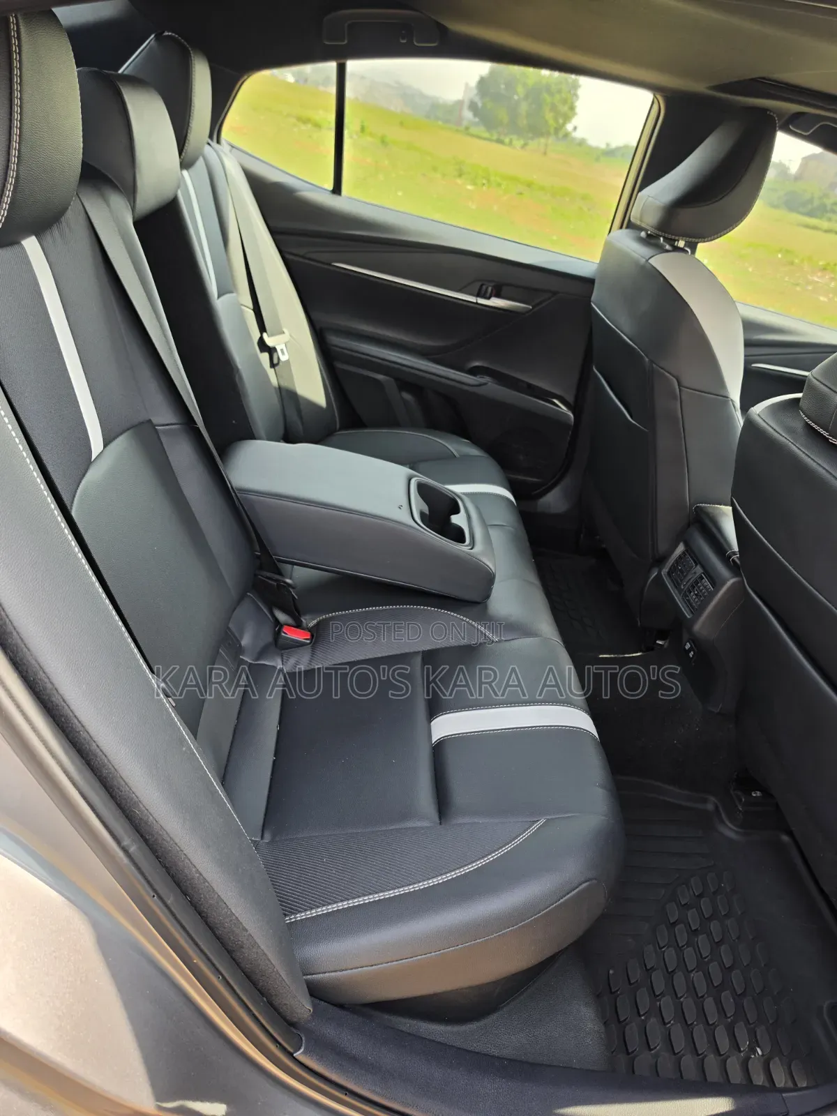 Toyota Camry SE 2025 Gray