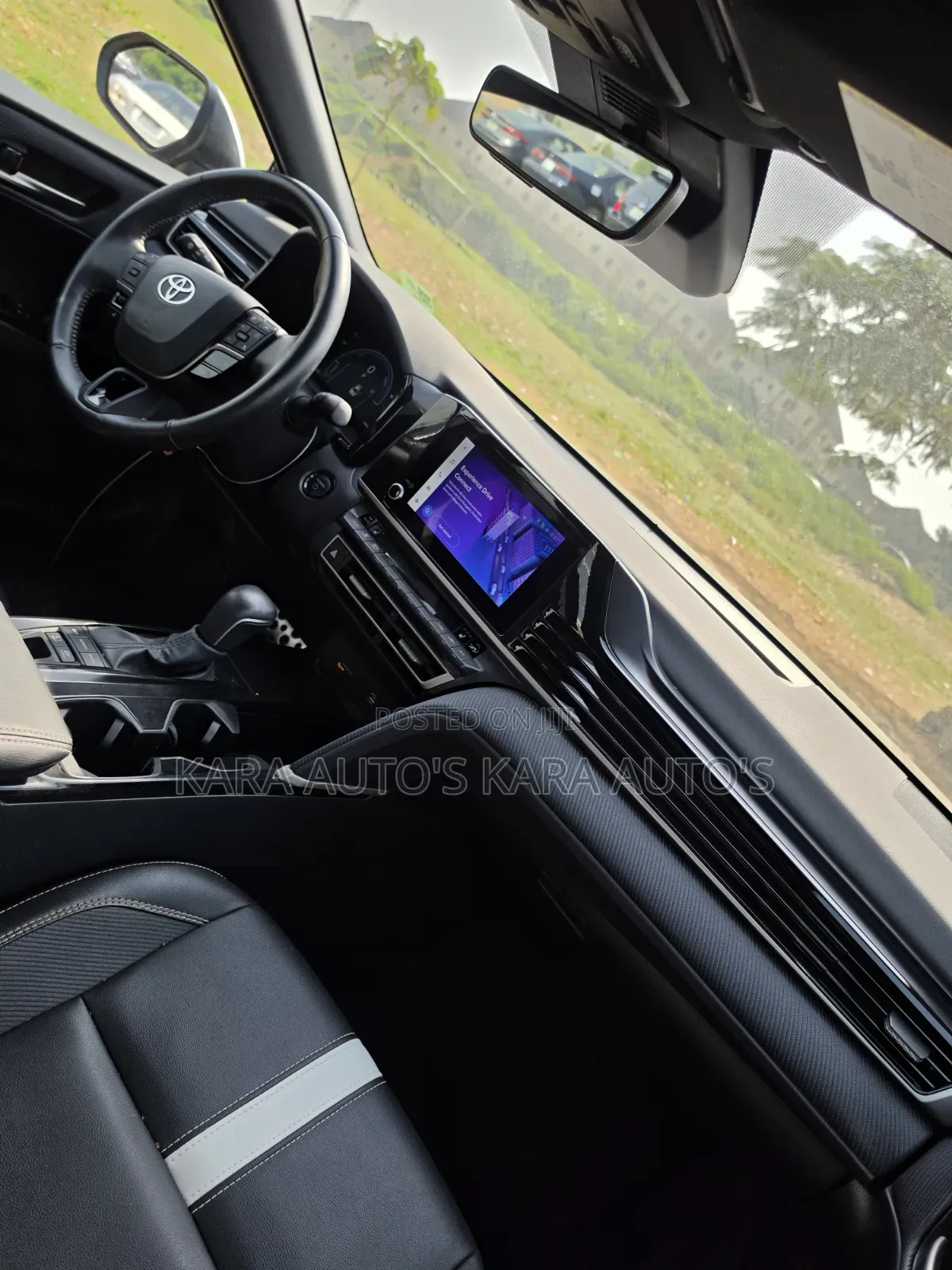 Toyota Camry SE 2025 Gray