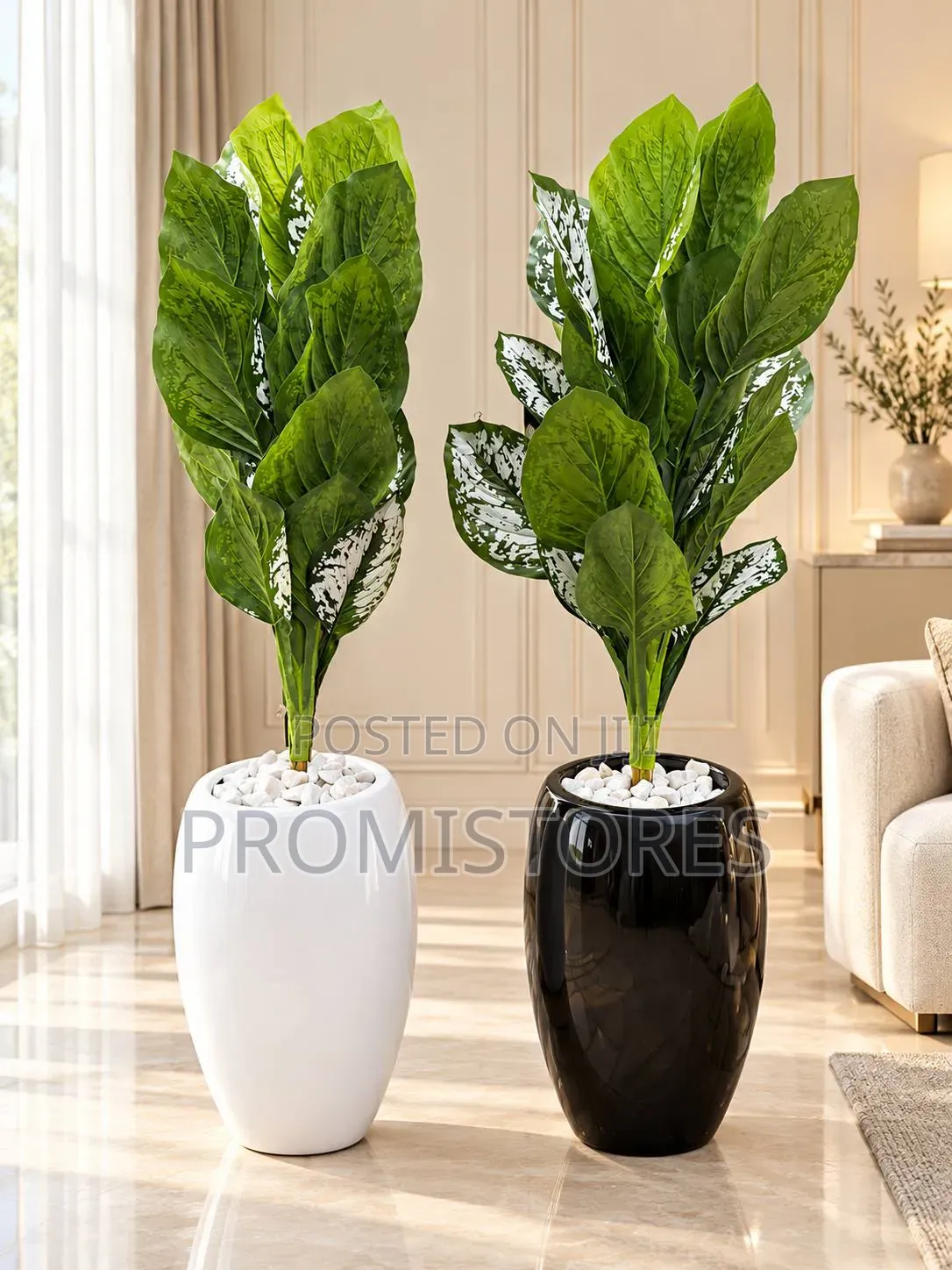 High Quality Fibre Vase With Plant