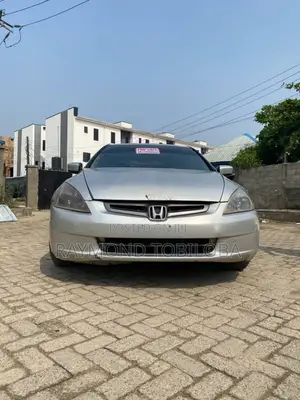 Honda Accord 2005 Silver