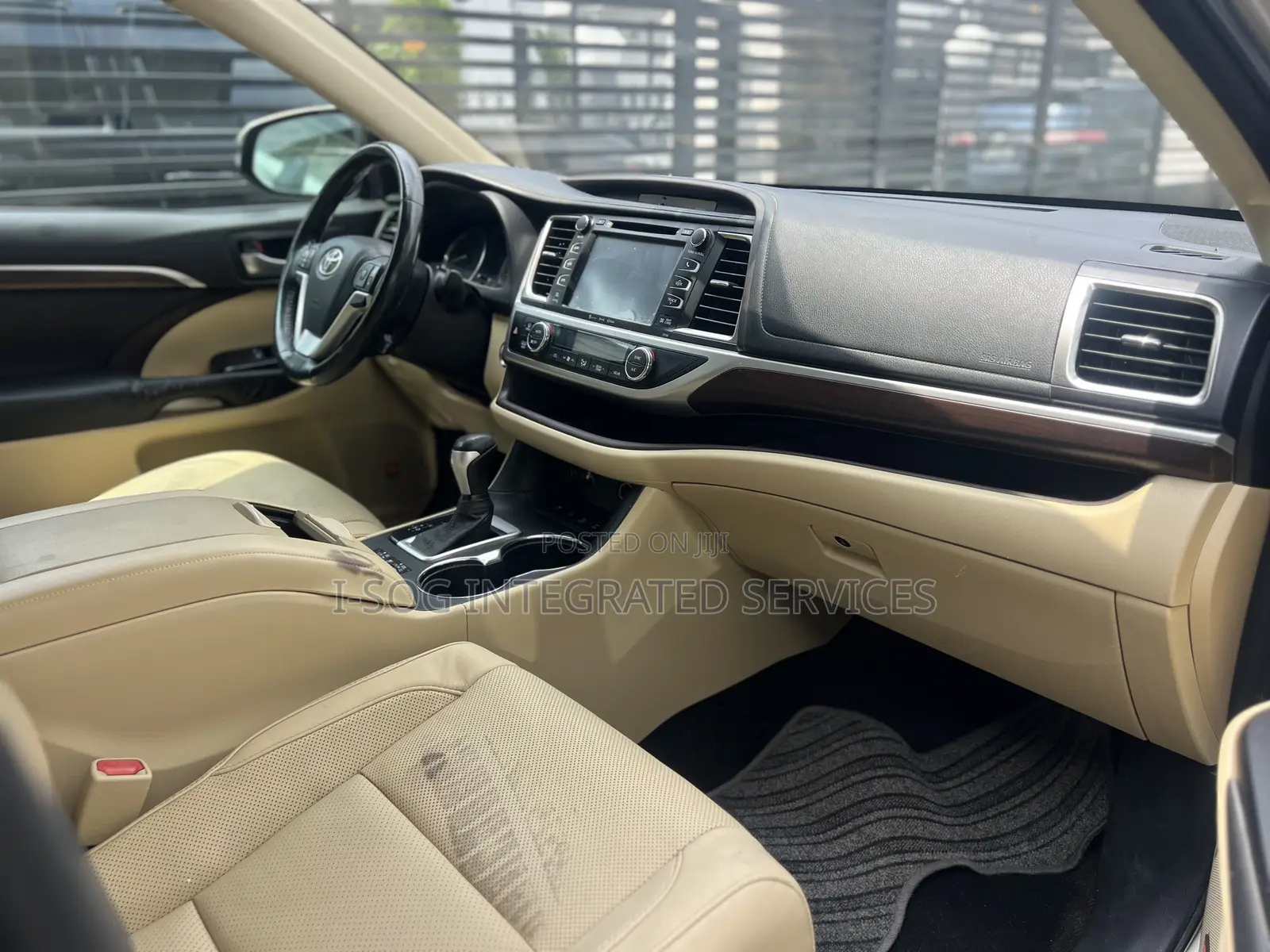 Toyota Highlander Limited Platinum V6 4x4 (3.5L 6cyl 6A) 2016 Gold