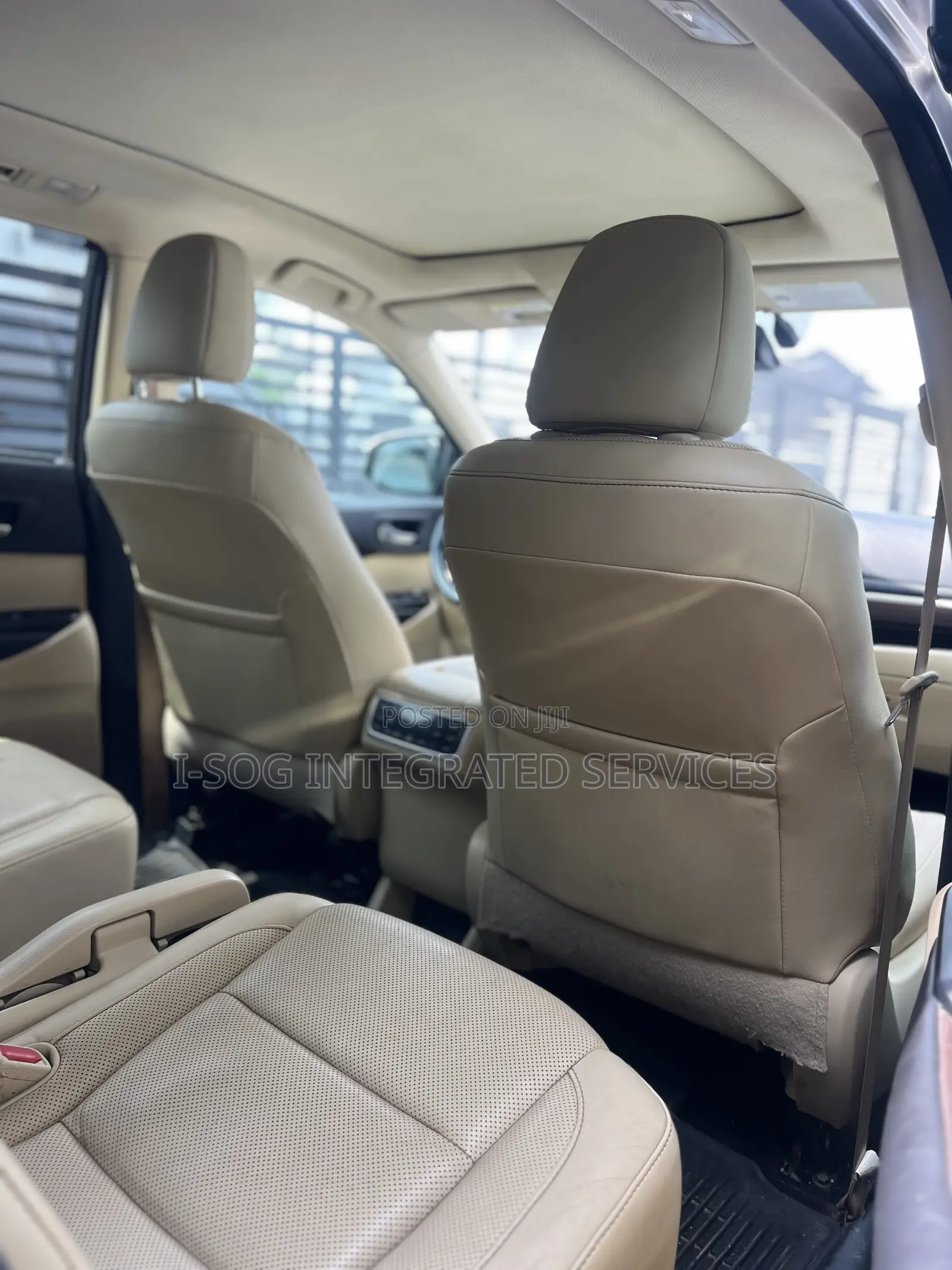 Toyota Highlander Limited Platinum V6 4x4 (3.5L 6cyl 6A) 2016 Gold