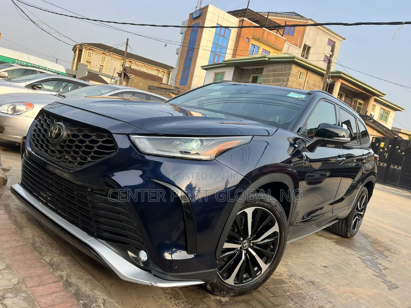 Toyota Highlander XSE 2022 Blue