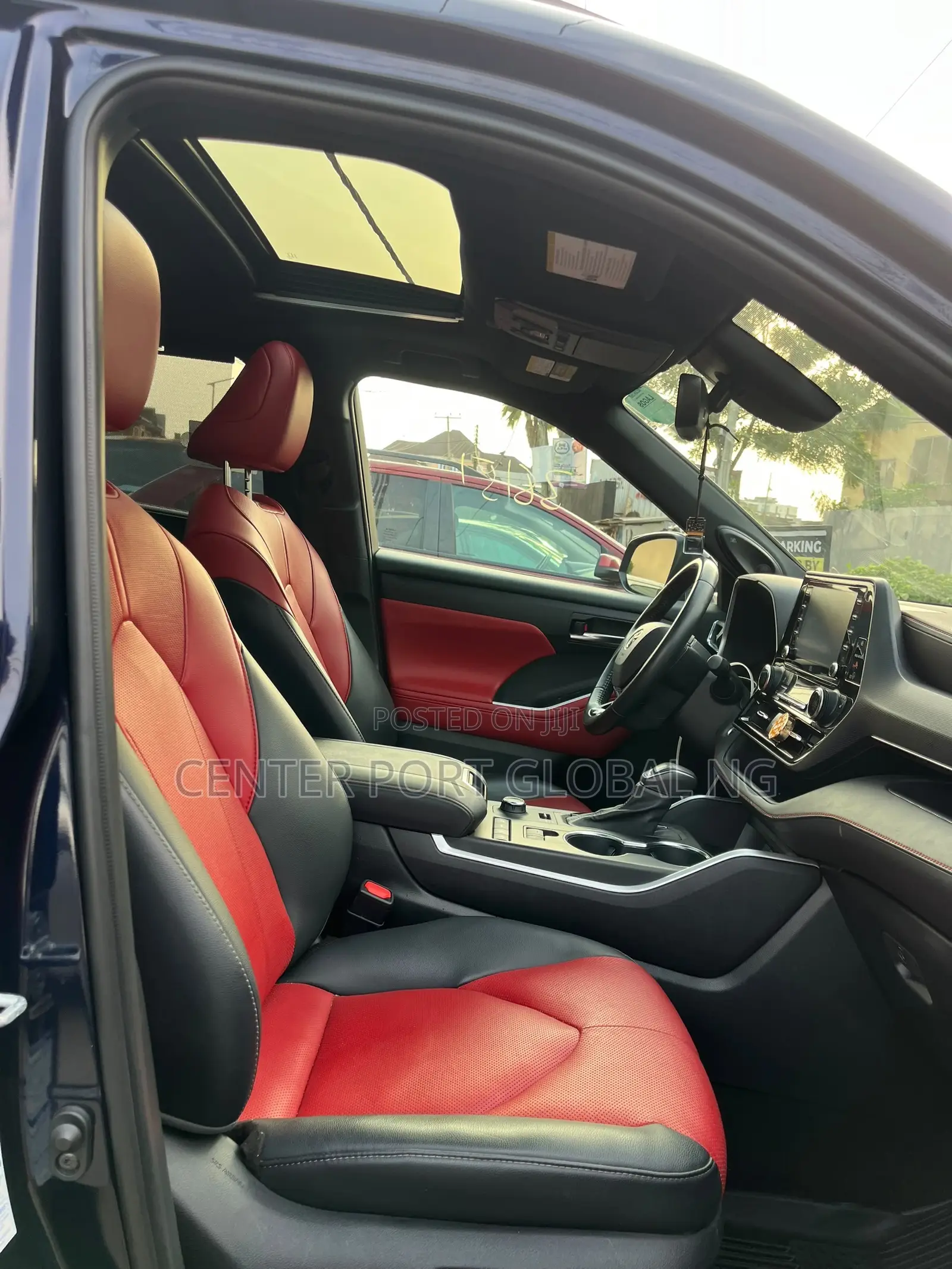 Toyota Highlander XSE 2022 Blue