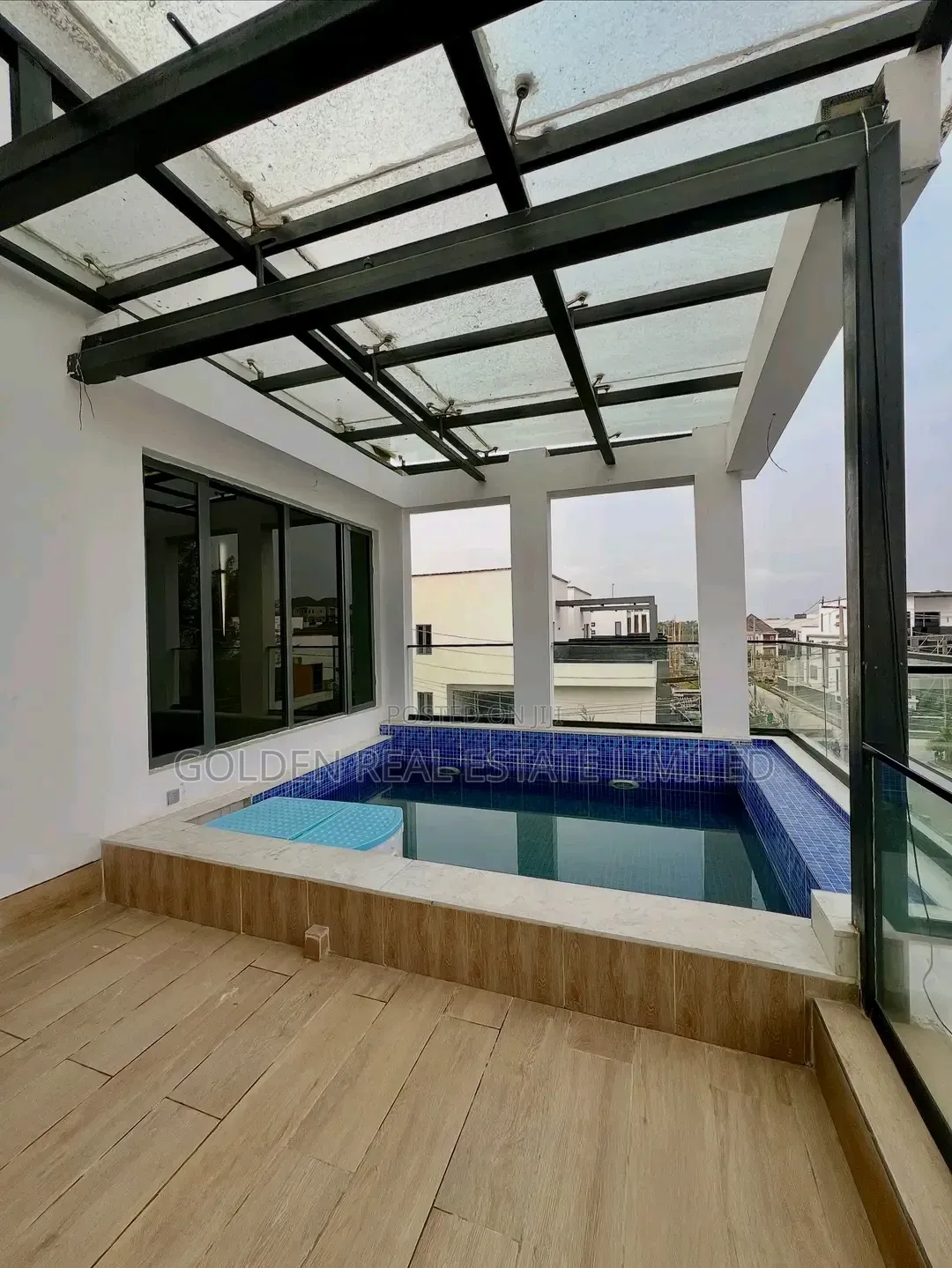 5bdrm Duplex in Lekki Phase 1 for sale