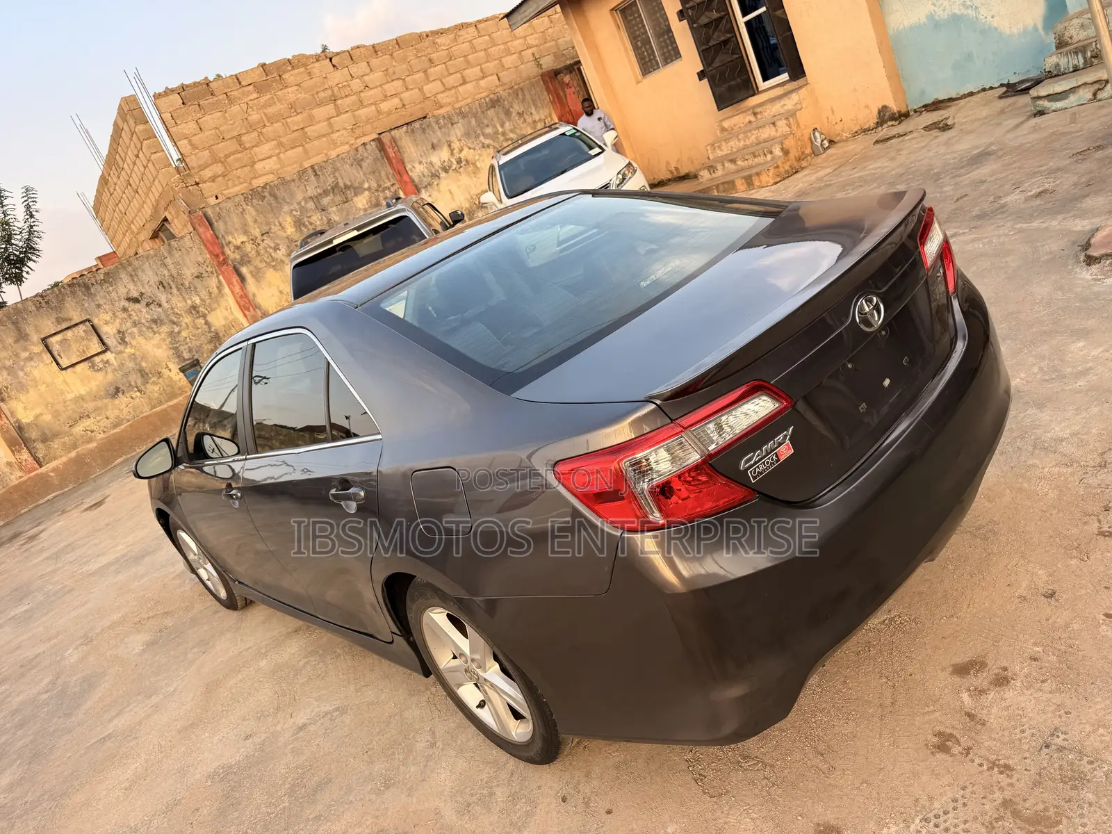 Toyota Camry SE Sport 4dr Sedan w/Prod. End 11/13 (2.5L 4cyl 6A) 2014
