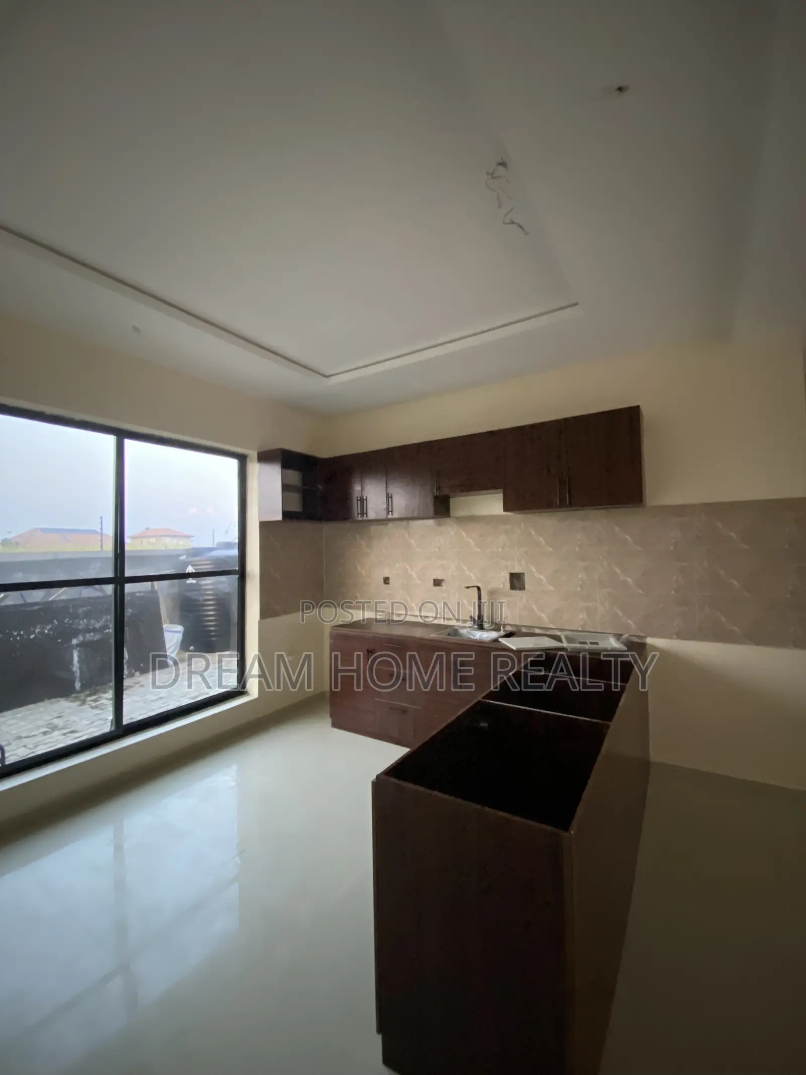 2bdrm Apartment in By Skymall, Sangotedo for rent